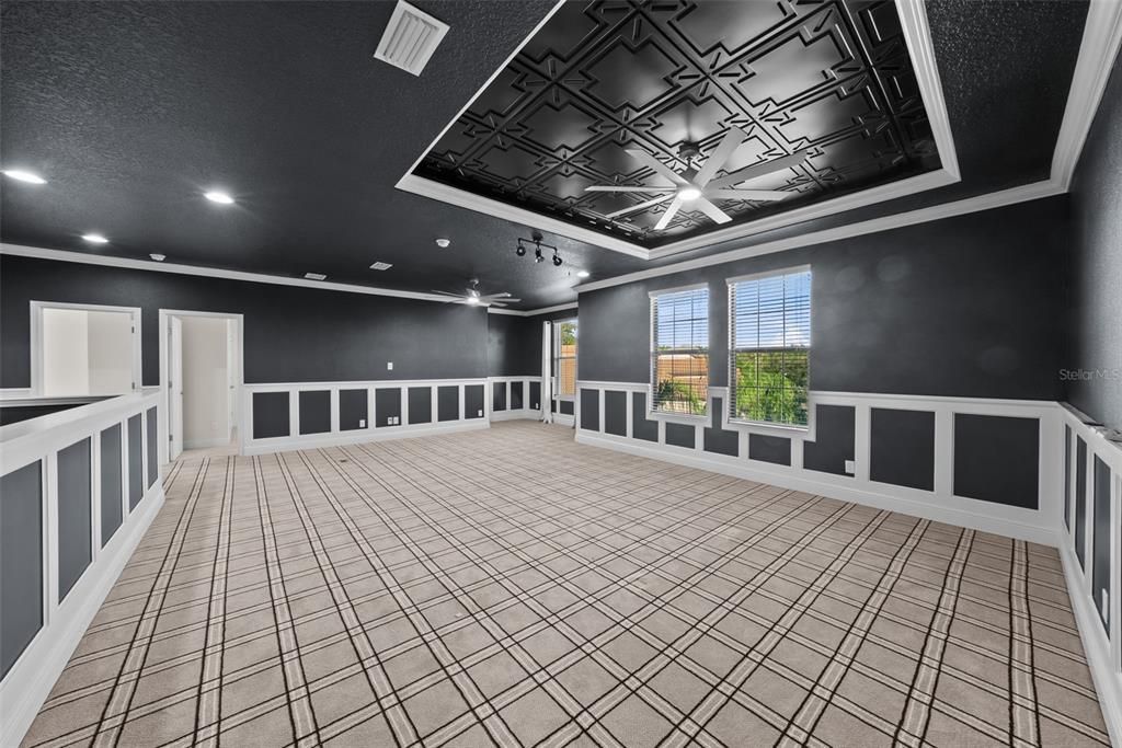 Empty room, Interior, Recessed Lighting