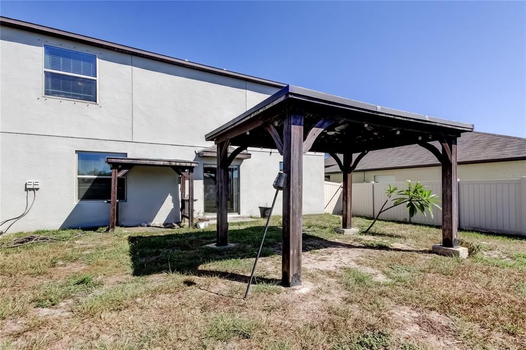 Backyard, Exterior