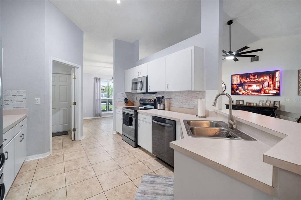 Fireplace, Interior, Kitchen, Stainless Steel Appliances