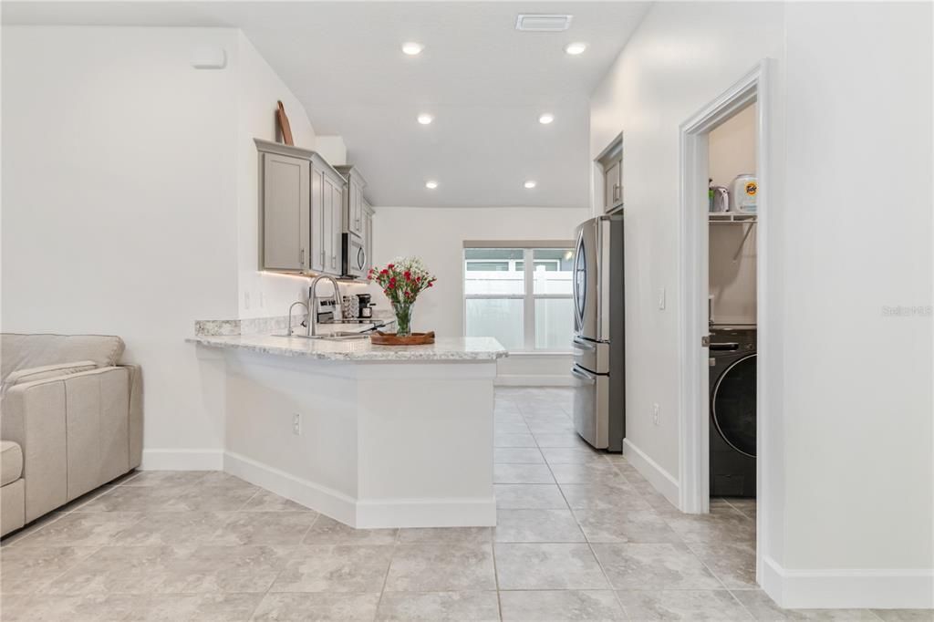 Interior, Kitchen, Recessed Lighting, Washer
