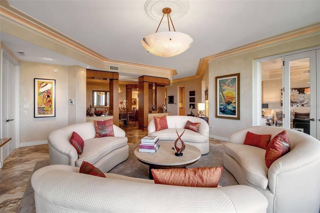 Dining room, Interior, Living room, Pendant Lights