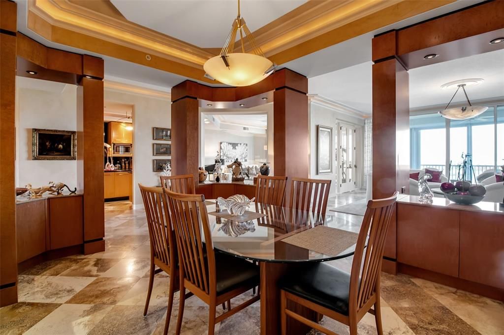 Dining room, Interior, Pendant Lights, Recessed Lighting
