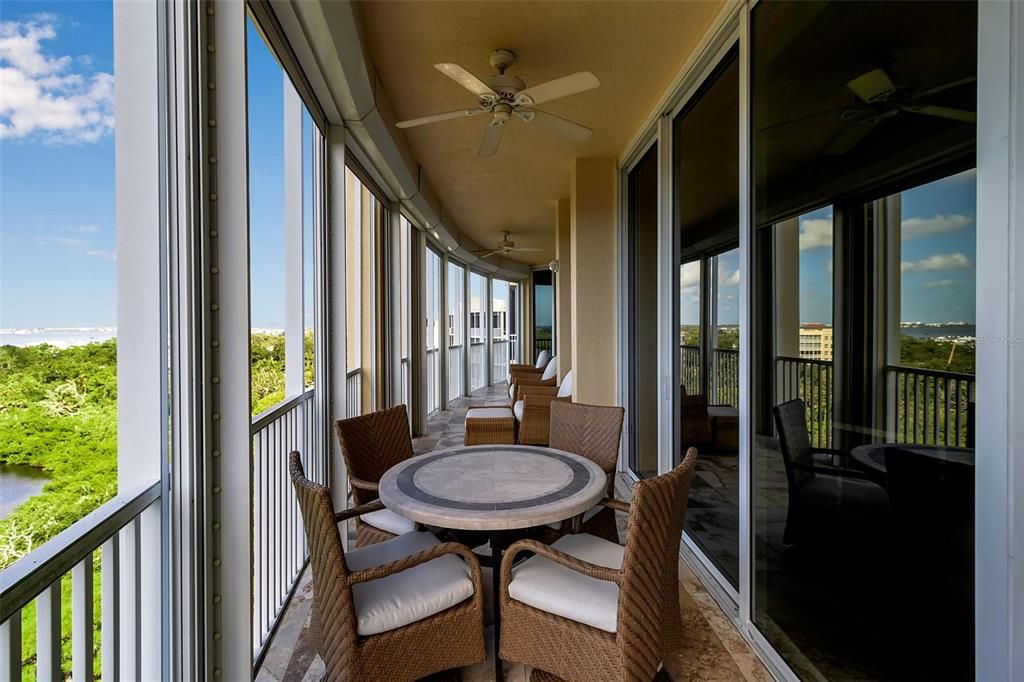 Interior, Sun Room, Water