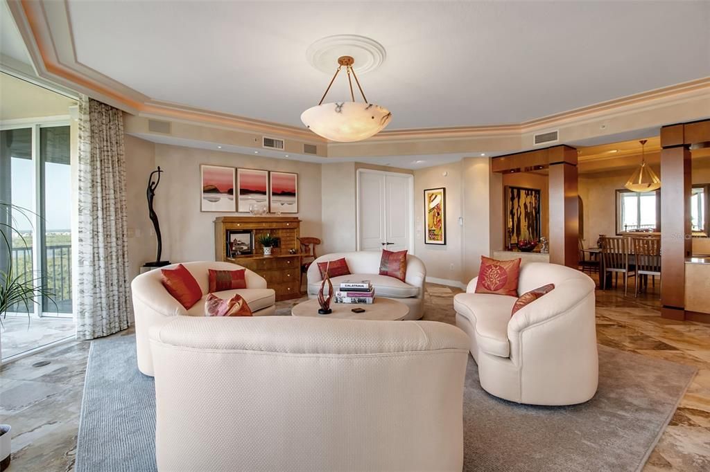 Dining room, Interior, Living room, Pendant Lights, Recessed Lighting