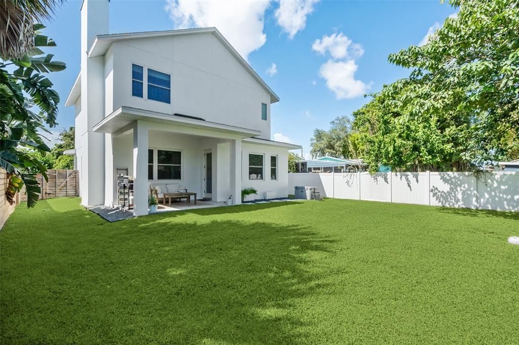 Backyard, Exterior