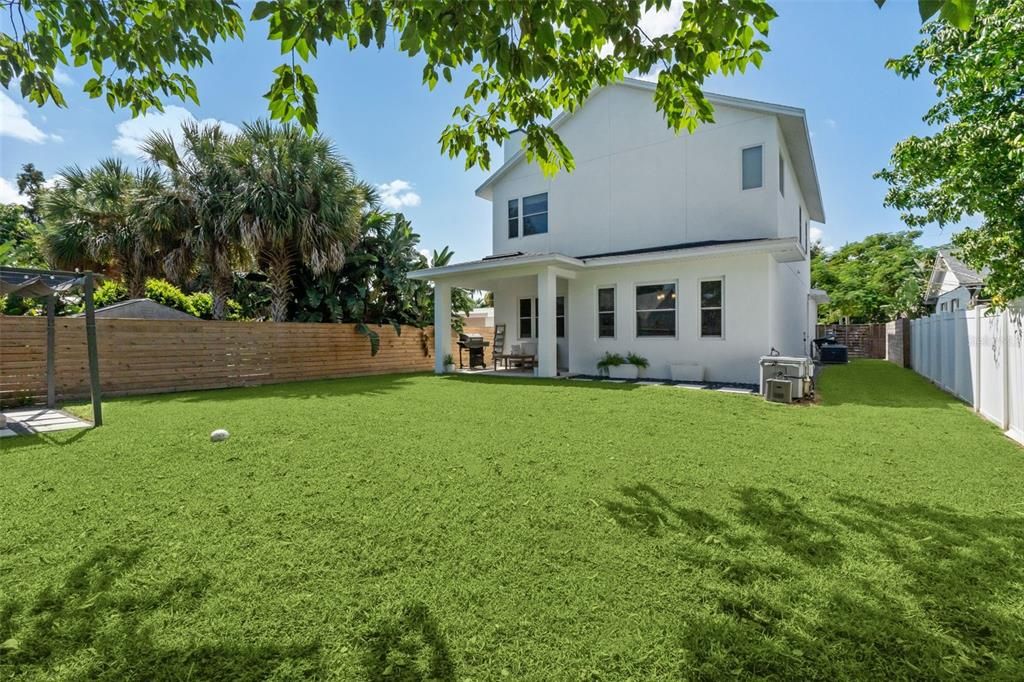 Backyard, Exterior