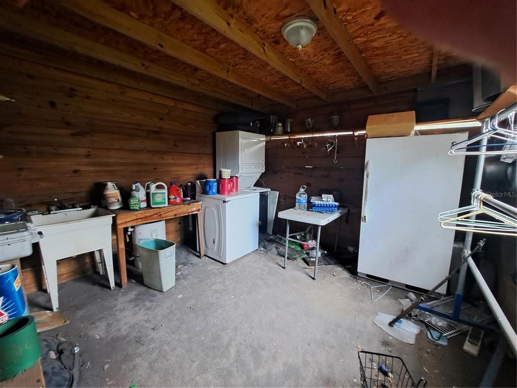 Interior, Washer, Wooden Beams, Wooden Ceilings, Wooden Walls
