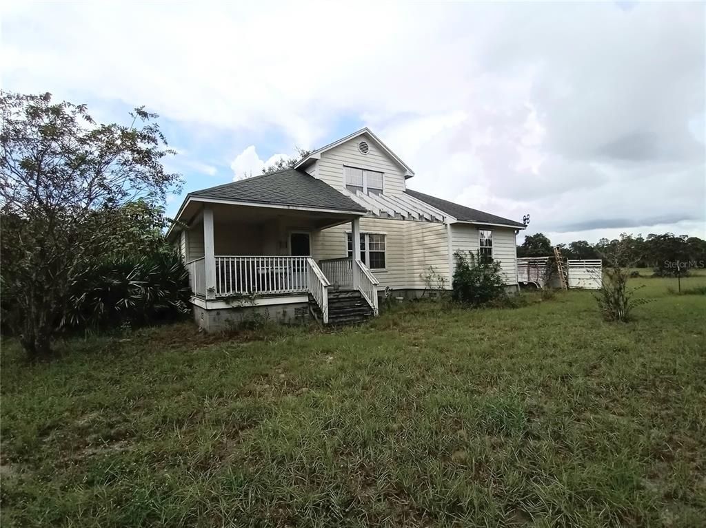 Backyard, Exterior