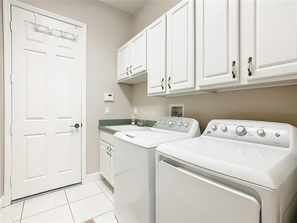 Interior, Washer