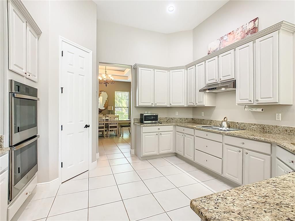 Chandelier, Dining room, Interior, Kitchen, Recessed Lighting