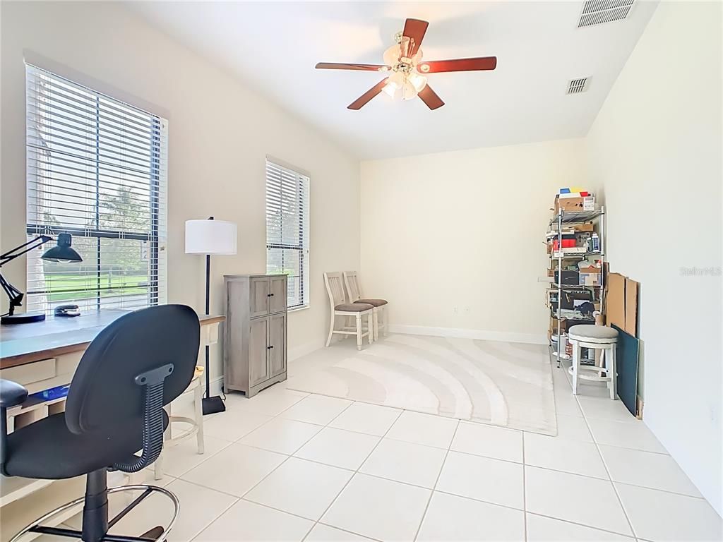 Home Office, Interior