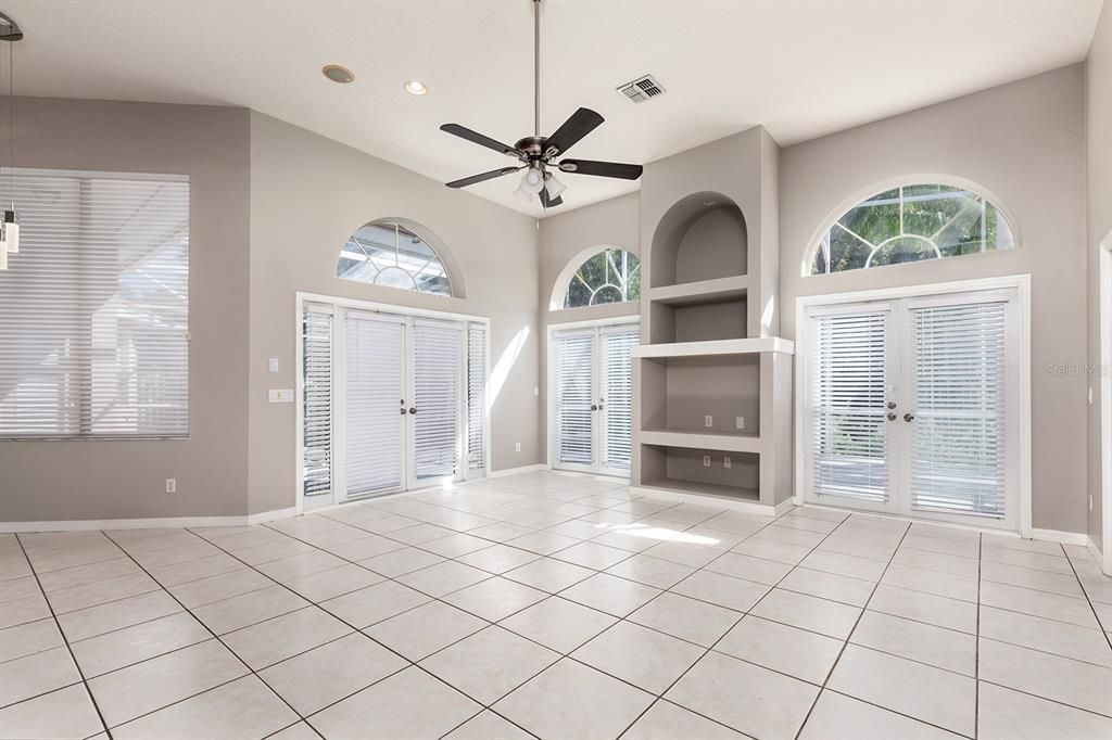 Empty room, Interior, Recessed Lighting