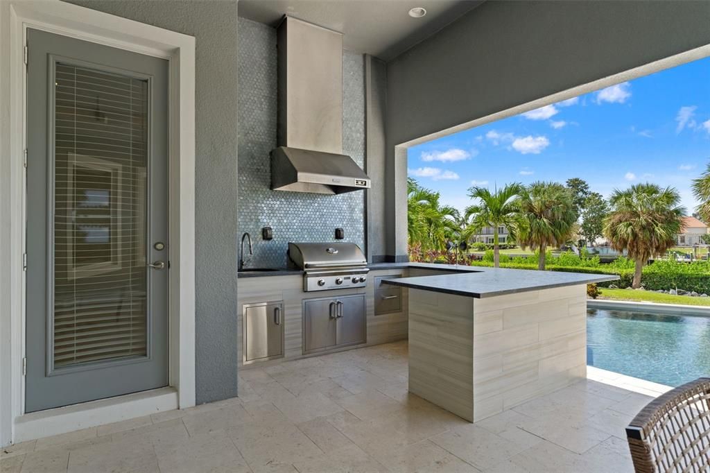Exterior, Outdoor Kitchen, Pool