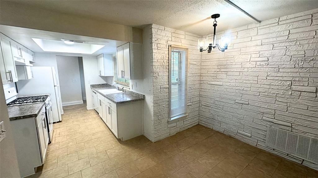 Interior, Kitchen, Pendant Lights, Stone Walls