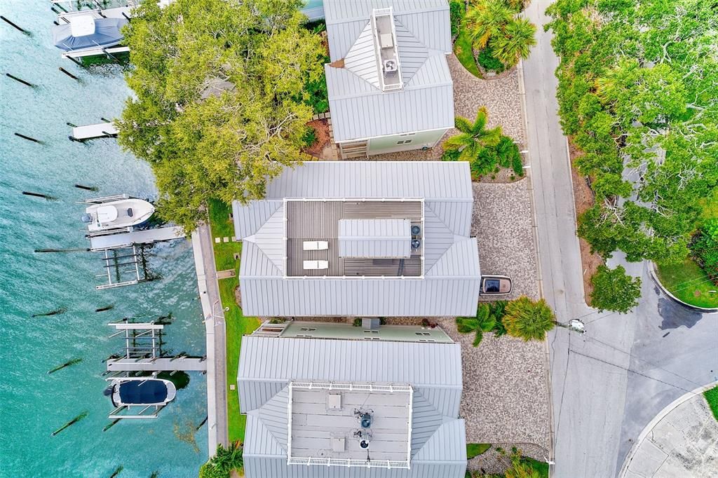 Exterior, Drone