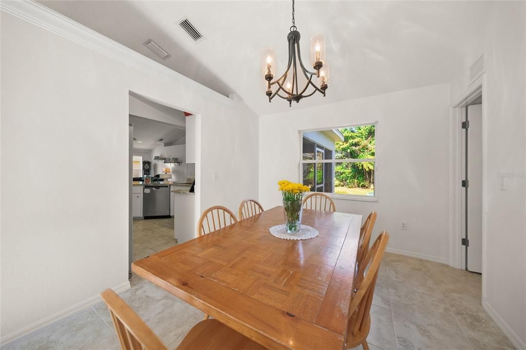 Chandelier, Dining room, Interior