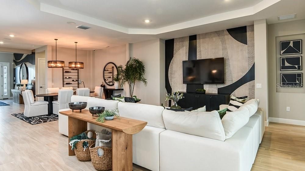 Dining room, Interior, Living room, Pendant Lights, Recessed Lighting, Wood Texture Flooring