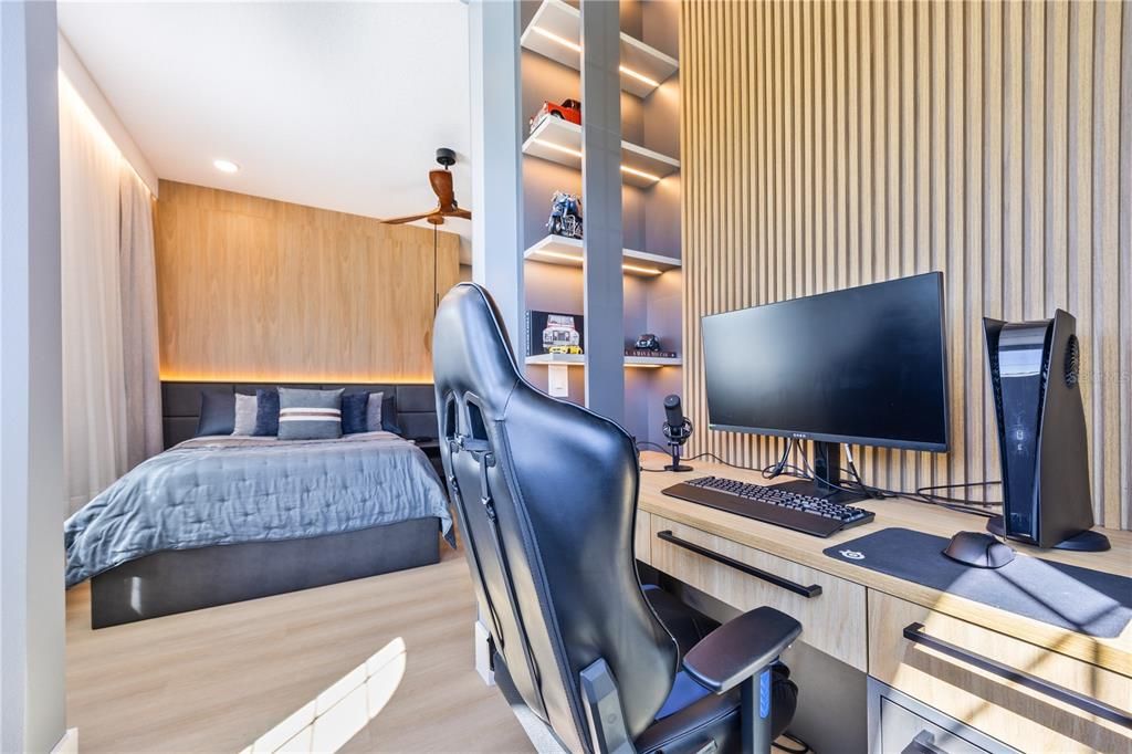 Bedroom, Home Office, Interior, Recessed Lighting, Wood Texture Flooring