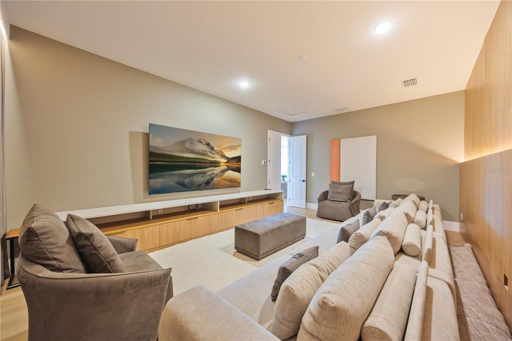 Interior, Living room, Recessed Lighting, Wood Texture Flooring