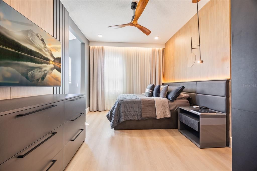 Bedroom, Interior, Recessed Lighting, Wood Texture Flooring