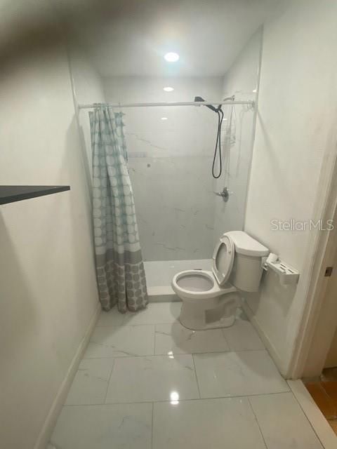 Bathroom, Interior, Marble, Recessed Lighting