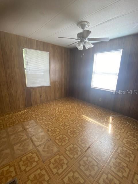 Empty room, Interior, Wood Texture Flooring, Wooden Walls
