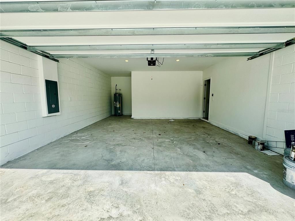 Garage, Interior