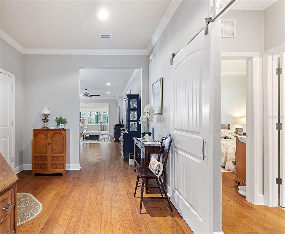 Interior, Recessed Lighting, Wood Texture Flooring