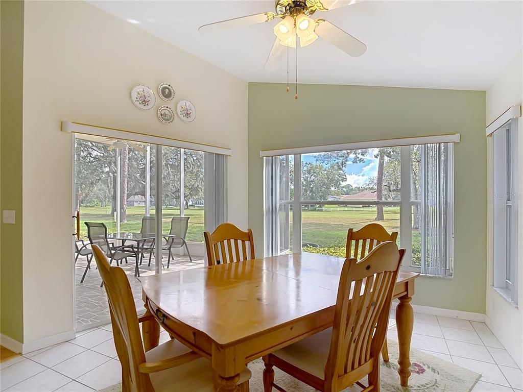 Dining room, Interior