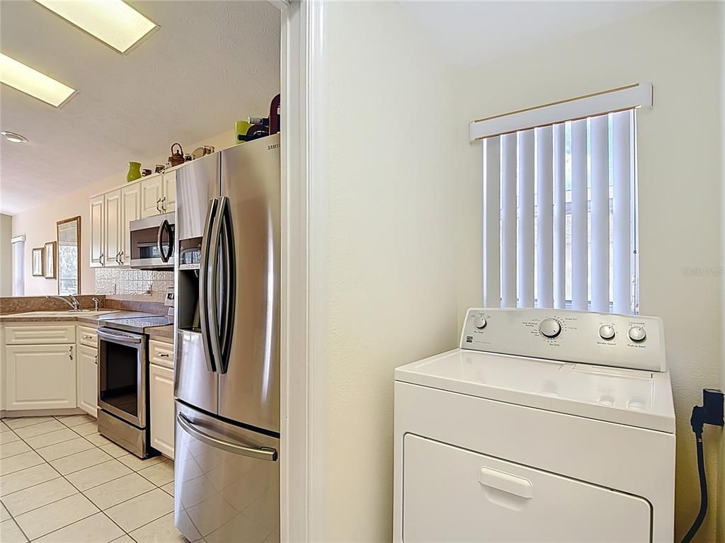 Interior, Kitchen, Recessed Lighting, Washer