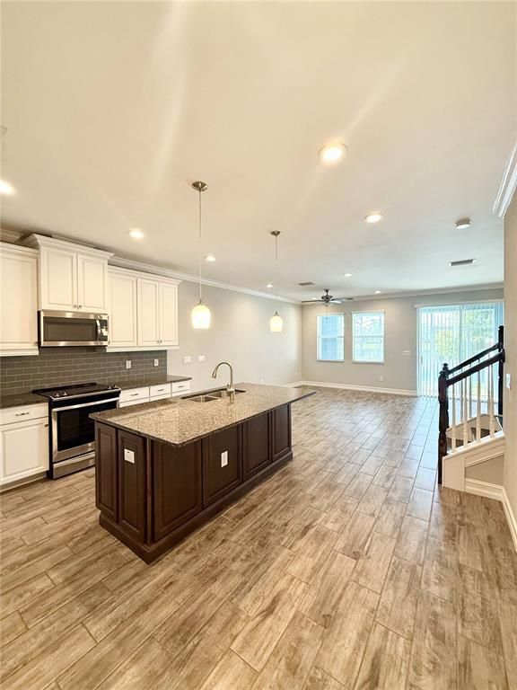Interior, Kitchen, Pendant Lights, Recessed Lighting, Wood Texture Flooring