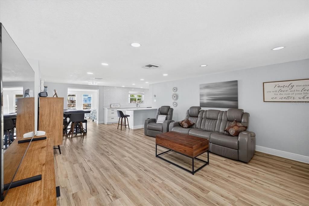 Dining room, Interior, Living room, Recessed Lighting, Wood Texture Flooring