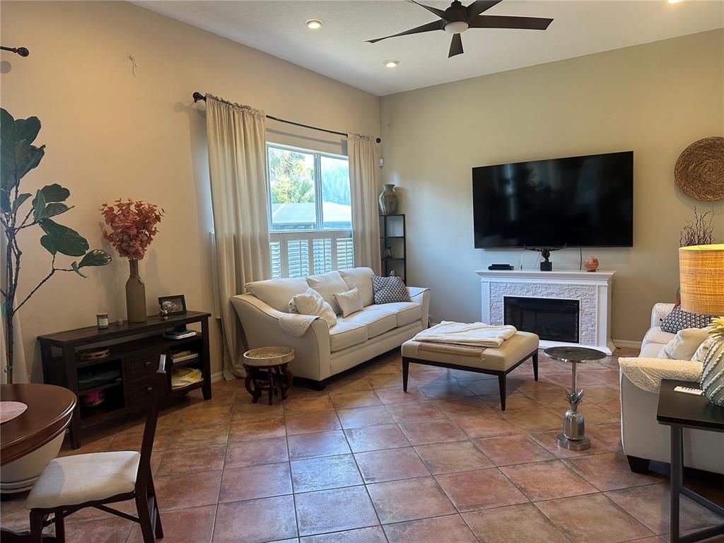 Fireplace, Interior, Living room, Recessed Lighting, Water