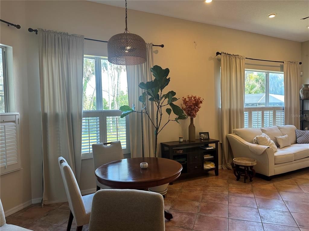 Dining room, Interior, Pendant Lights, Recessed Lighting