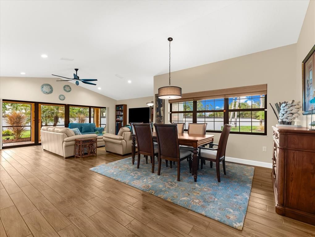 Dining room, Interior, Living room, Pendant Lights, Recessed Lighting, Wood Texture Flooring