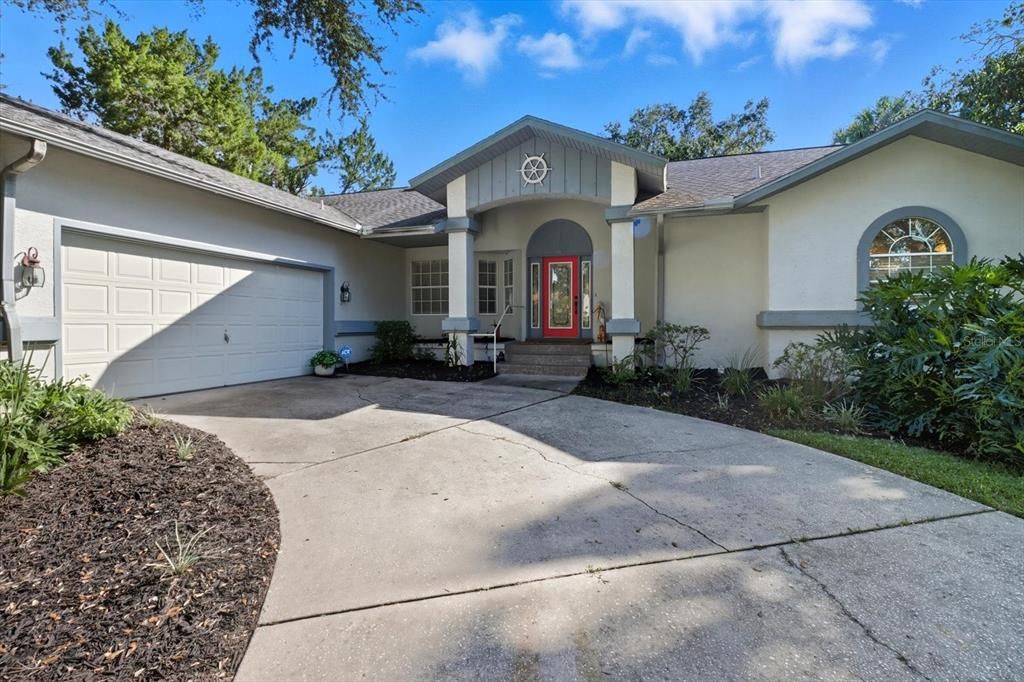 Attached, Exterior, Facade, Ranch
