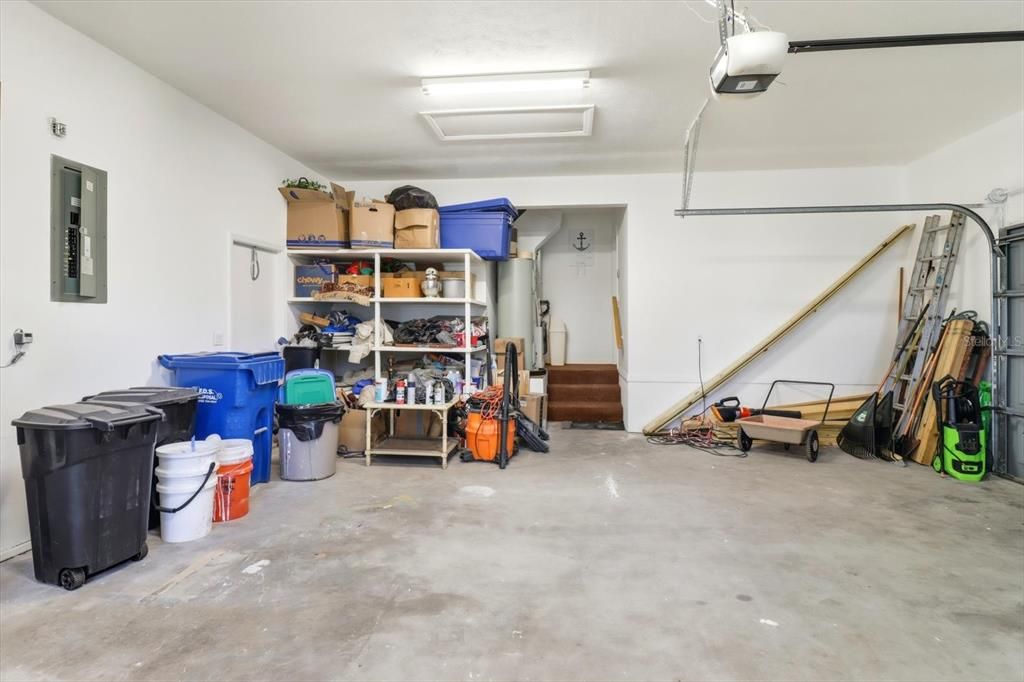 Garage, Interior
