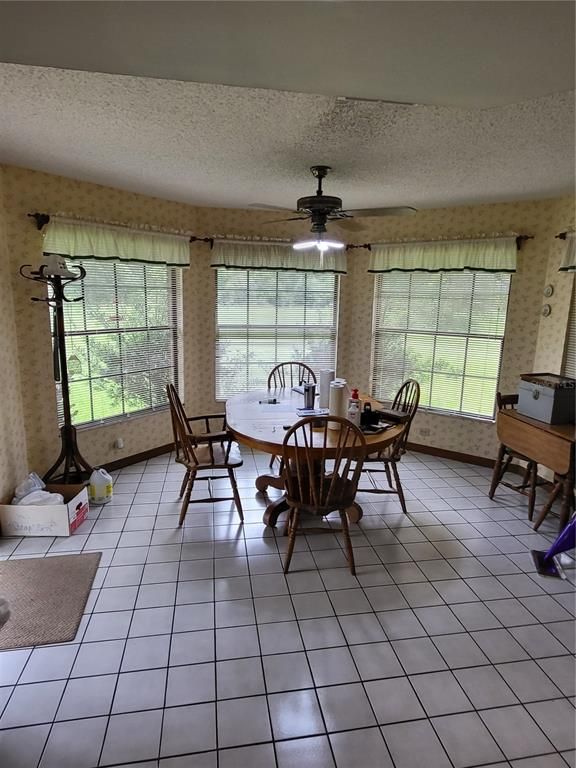 Dining room, Interior
