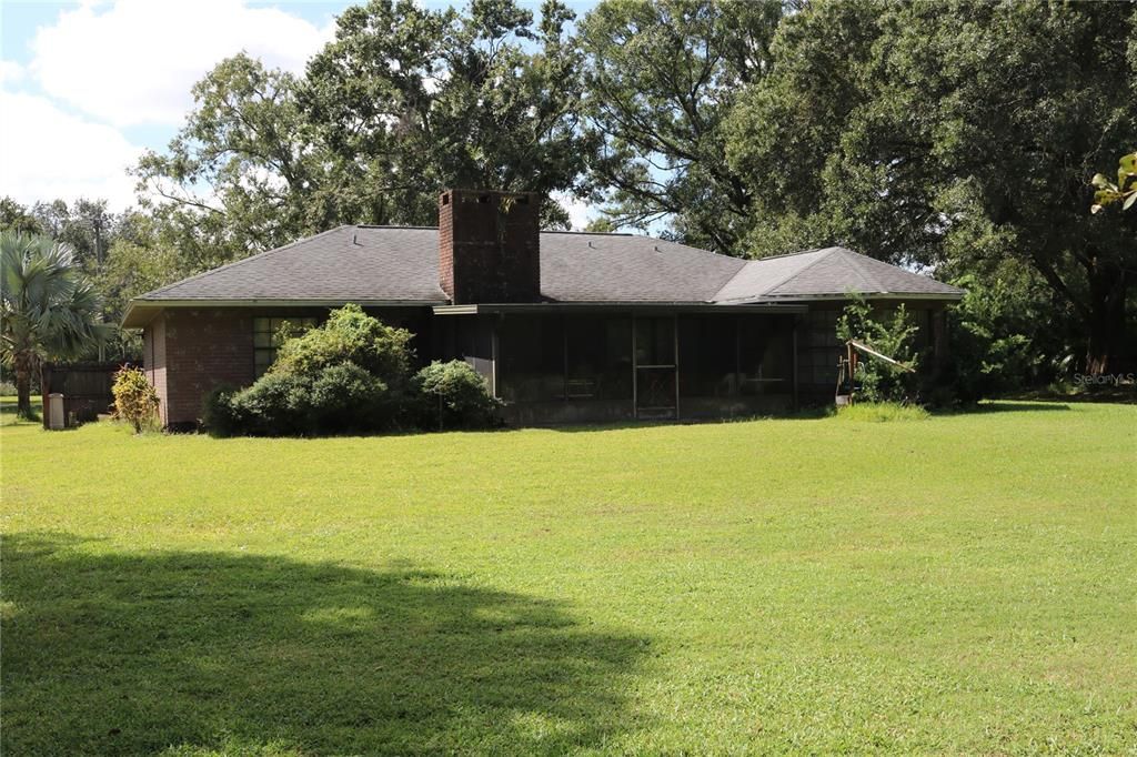 Backyard, Exterior