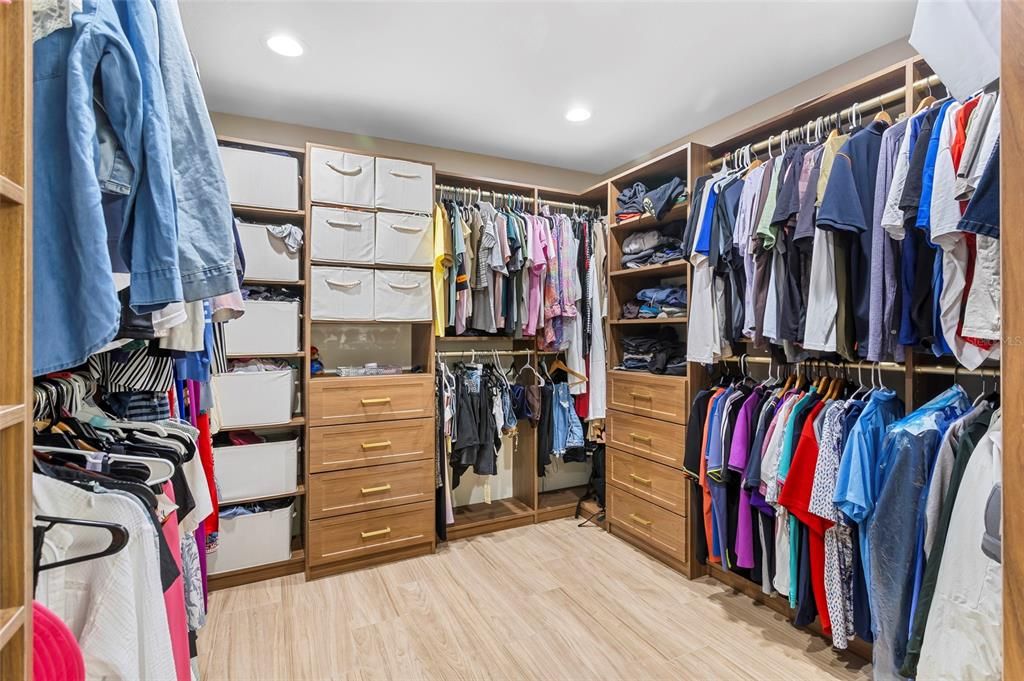 Interior, Recessed Lighting, Walk-in Closets, Wood Texture Flooring