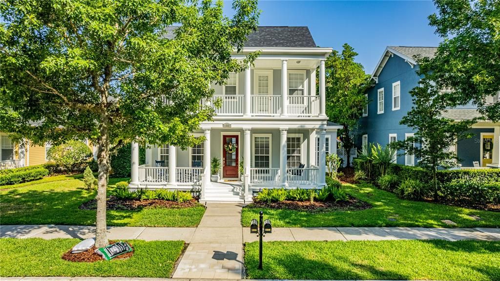 Backyard, Exterior, Facade, Queen Anne Victorian