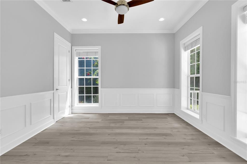 Empty room, Interior, Recessed Lighting, Wood Texture Flooring