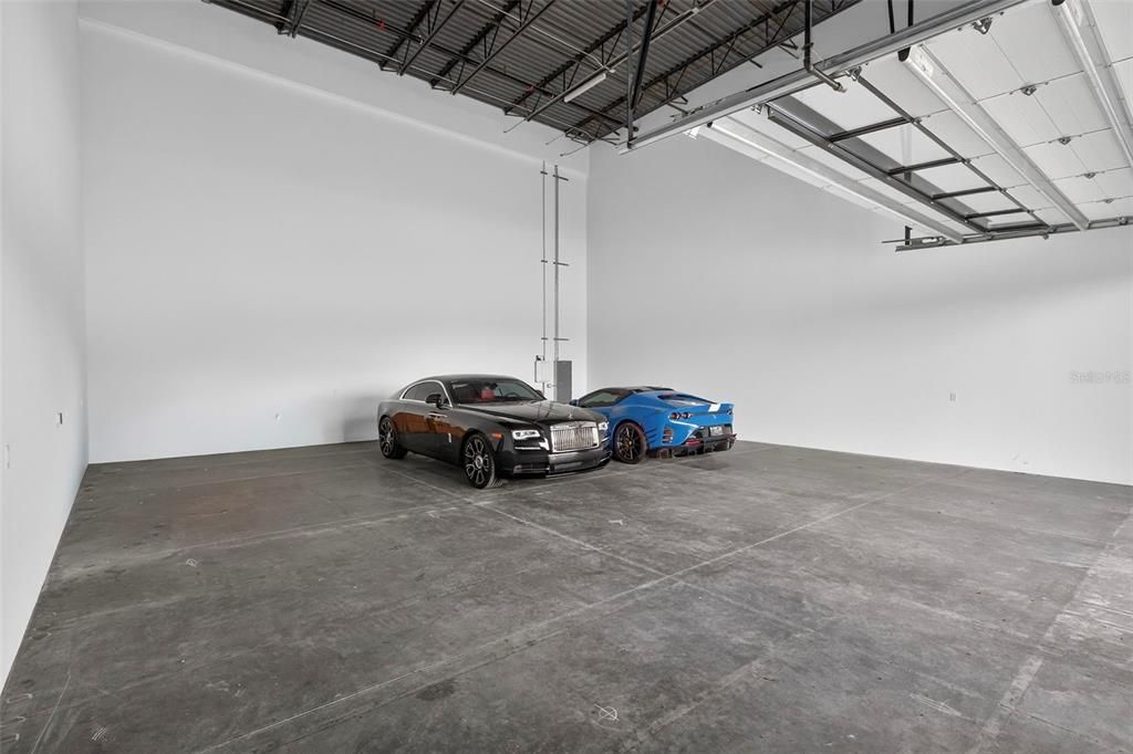 Garage, Interior