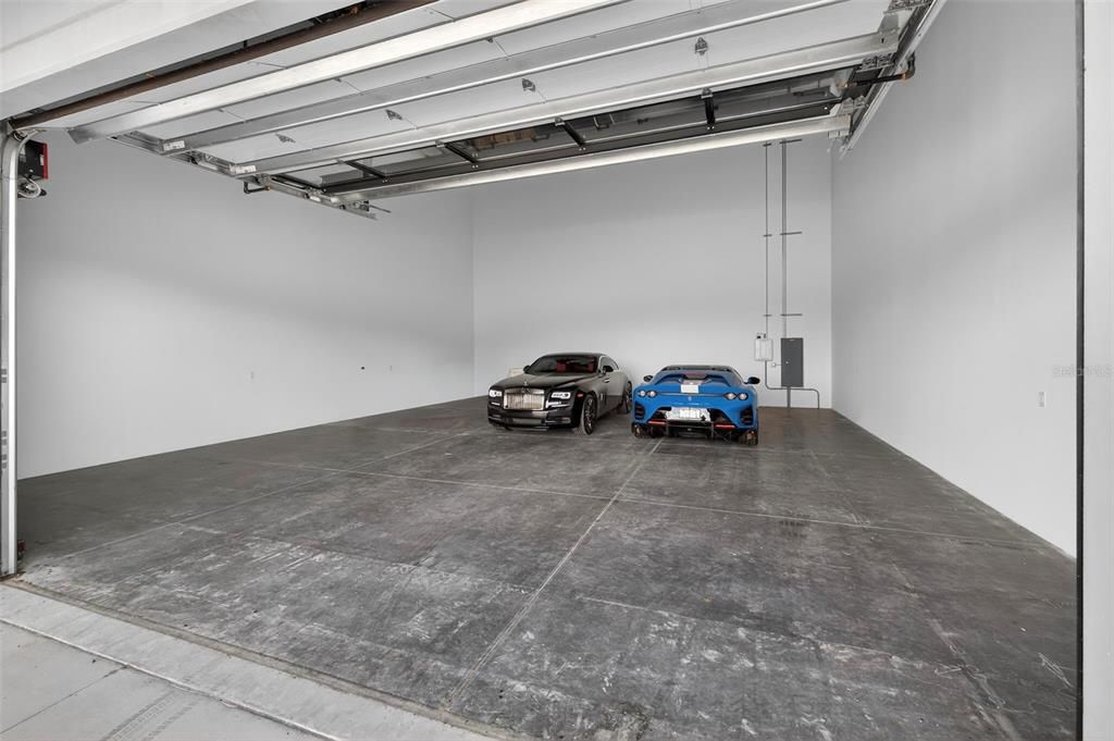 Garage, Interior