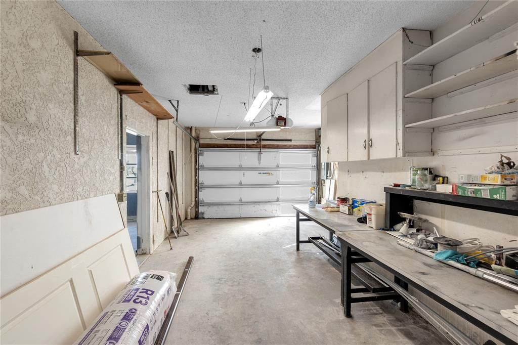 Garage, Interior, Pendant Lights