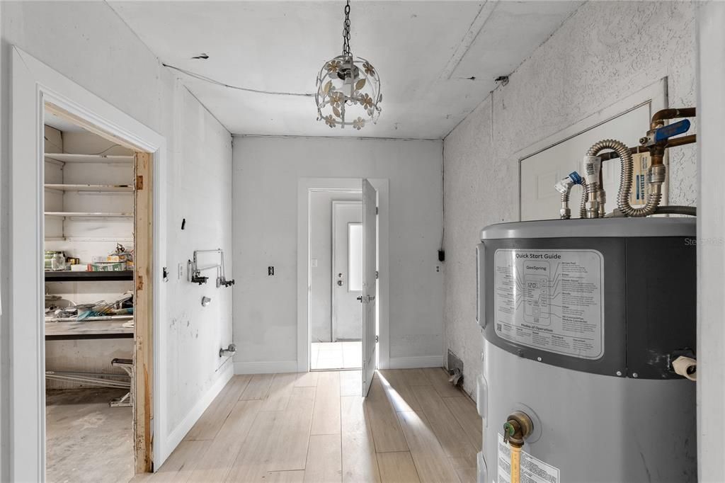 Interior, Pendant Lights, Wood Texture Flooring