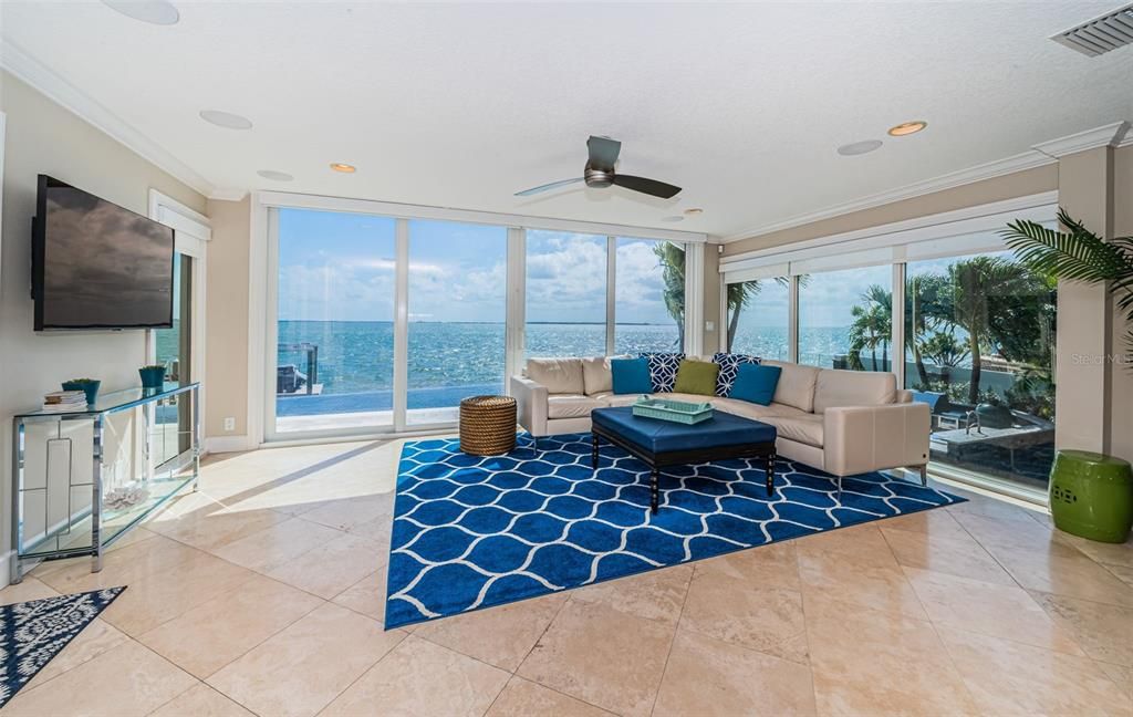 Interior, Living room, Recessed Lighting, Water