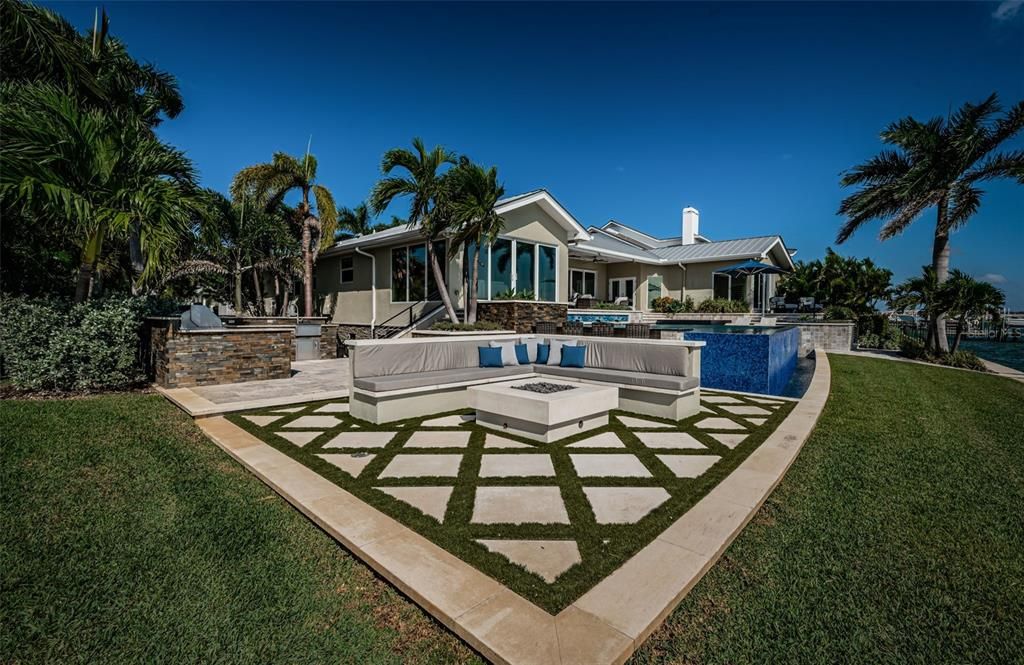 Backyard, Exterior, Outdoor Kitchen, Pool