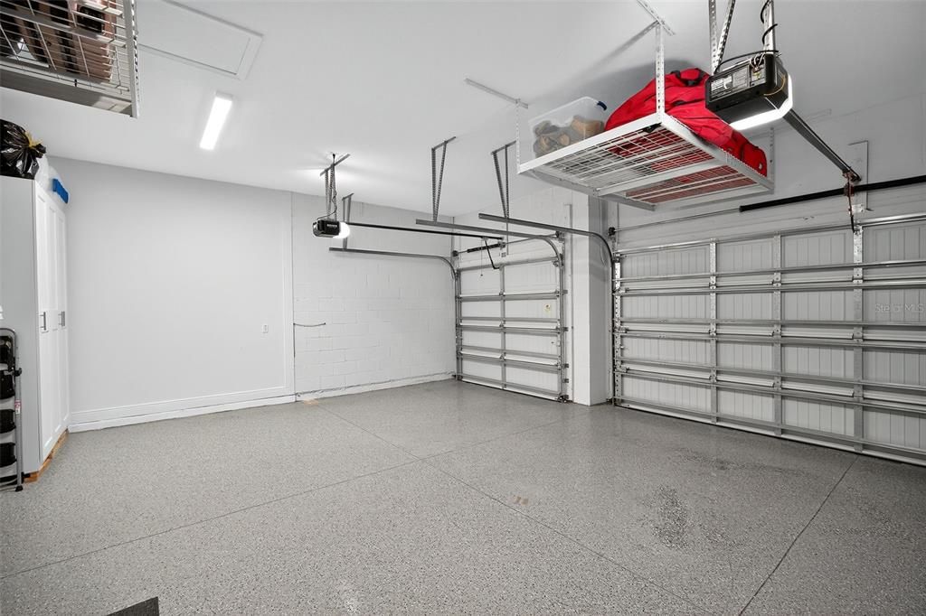 Garage, Interior