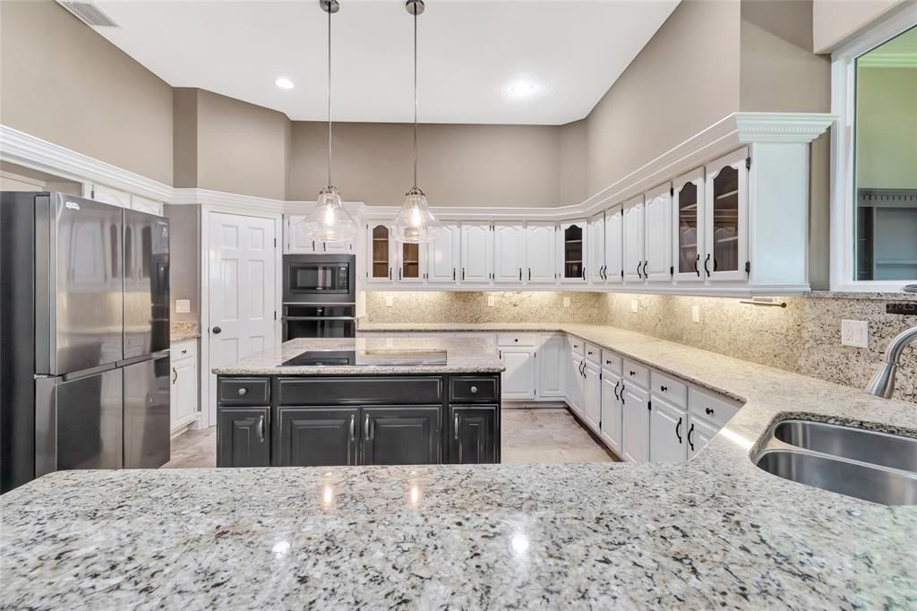 Interior, Kitchen, Pendant Lights, Recessed Lighting, Stainless Steel Appliances